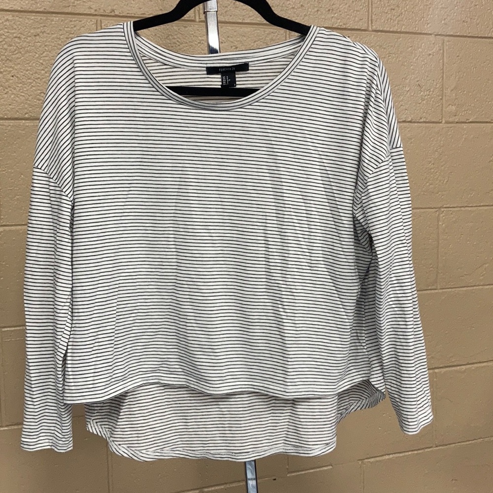 Wide fitting long sleeve shirt